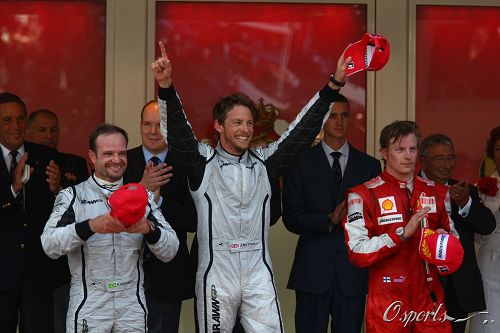 巴顿首获F1摩纳哥站冠军 法拉利终于登上领奖台