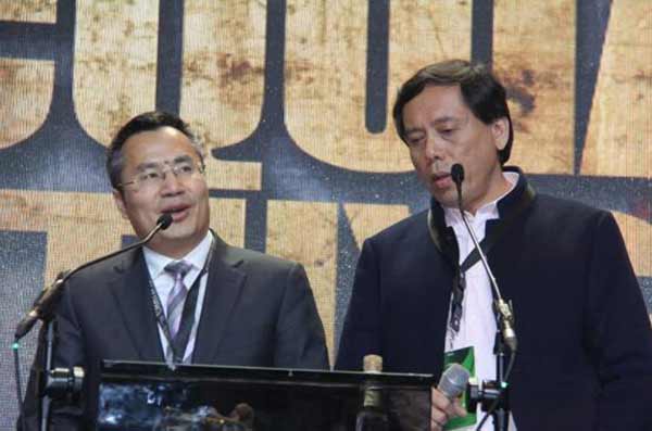 七月亚洲拳坛盛事 帕奎奥携手吕斌争两条金腰带