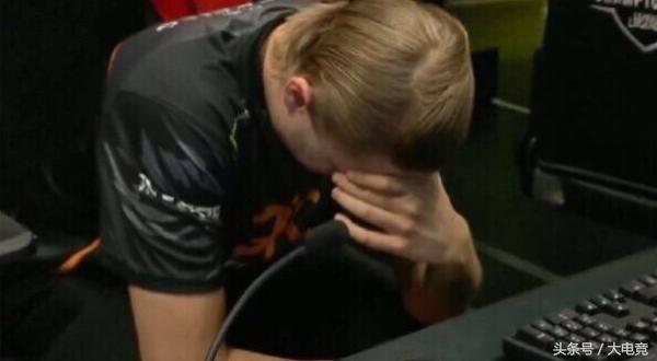 Rookie输比赛哭了 盘点那些年被打哭的职业选手