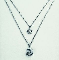 多层次巧搭 凸显日系风范