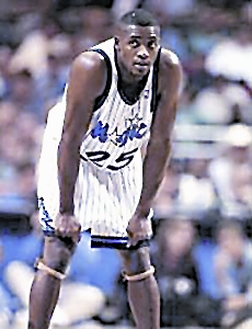 “罚球诅咒”再现 魔术演14年前战火箭一幕(图)