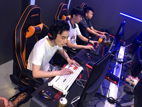 三年首冠!白云苍狗终获冠军实现梦想
