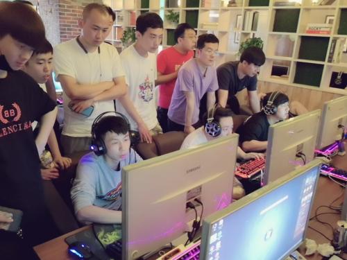 Goodbye亚军魔咒 Dream摇摆人全胜称霸