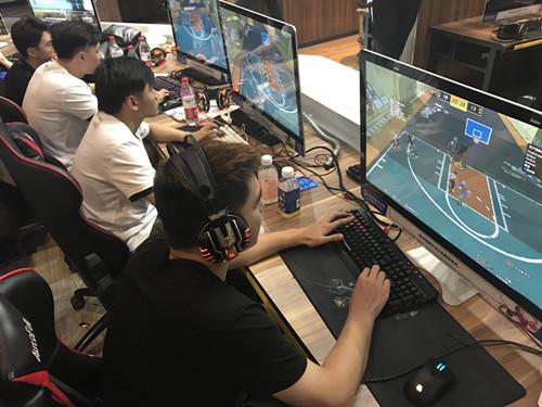 武汉斗鱼站还愿 魔力鸭终获地区赛冠军