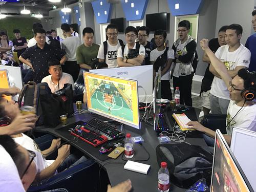星秀崛起 伟伟携队友杭州站终圆梦