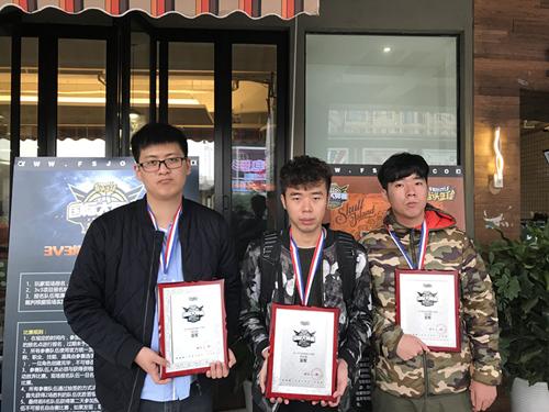 力压职业战队夺冠 国服第一PF霸气宣言