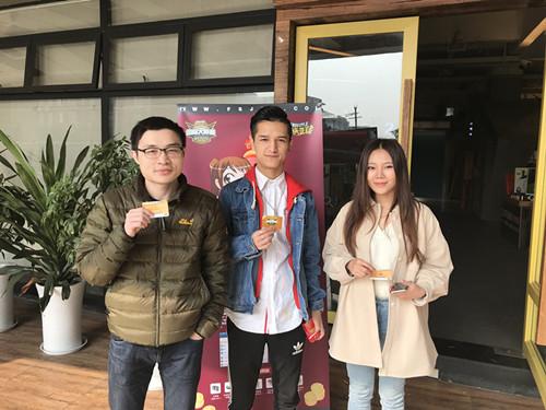 力压职业战队夺冠 国服第一PF霸气宣言