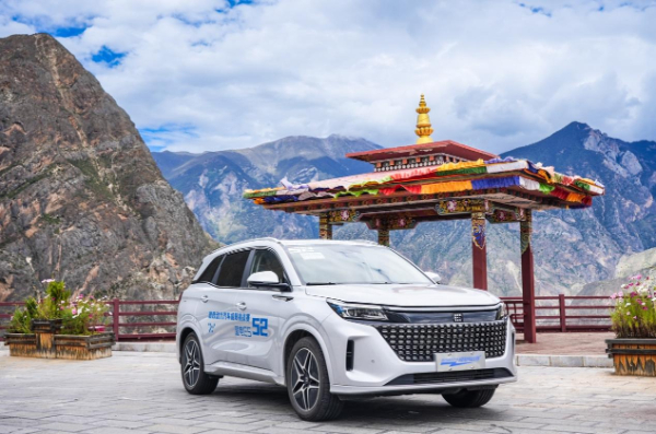 【萌喵】【转】2023年混动汽车极限挑战赛收官 蓝电E5荣获紧凑型SUV组冠军