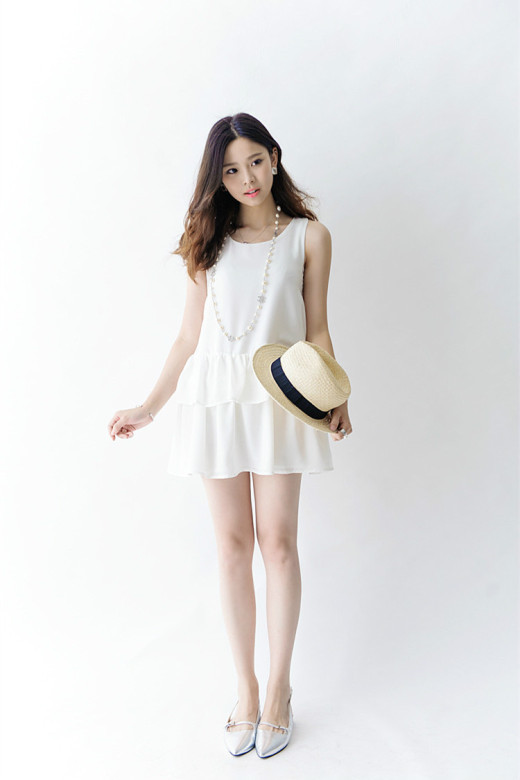 夏季着装黑白配