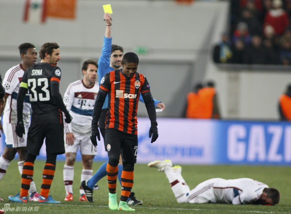 【欧冠】龙哥百场染红 拜仁客场0-0平乌克兰冠军