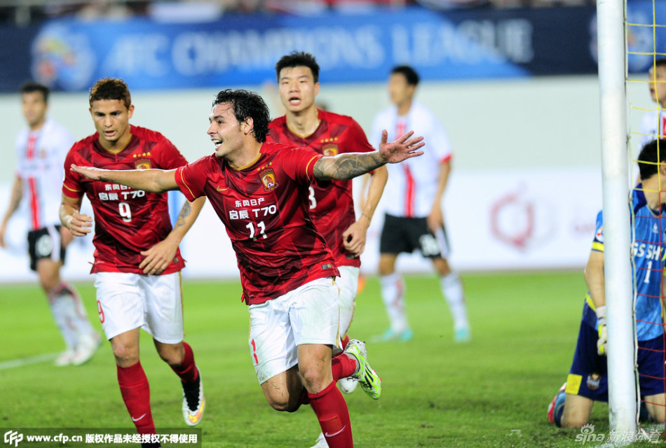 亚冠-2600万欧组合砸赛季首球 恒大1-0斩首尔