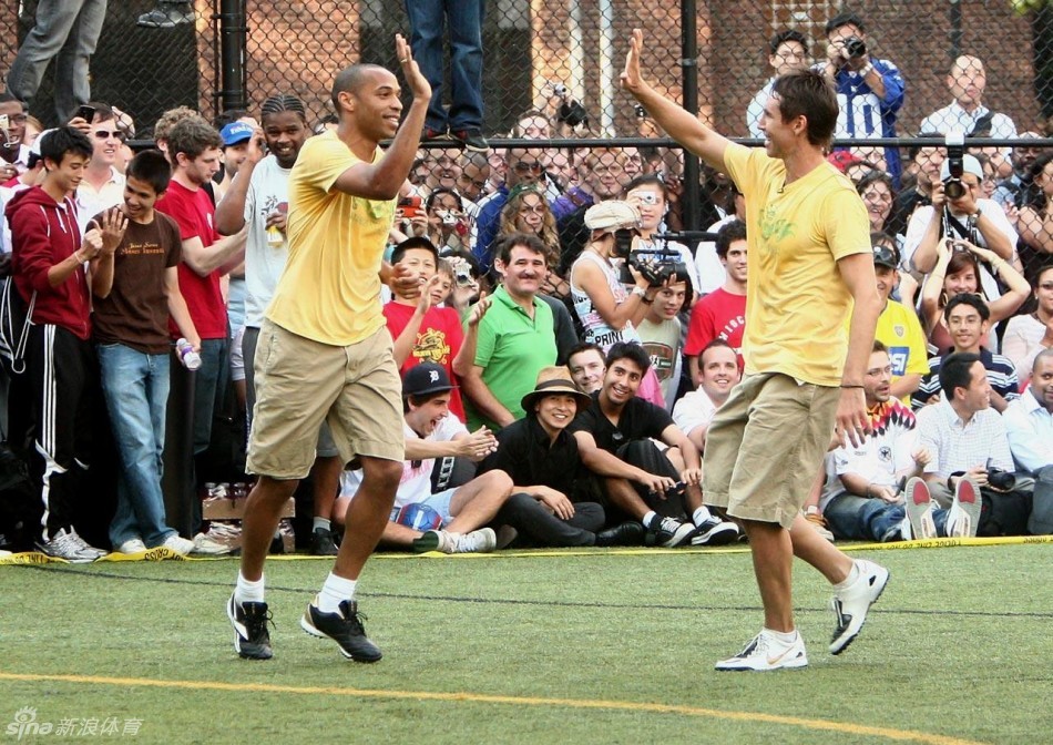 史蒂夫-纳什正式宣布退役