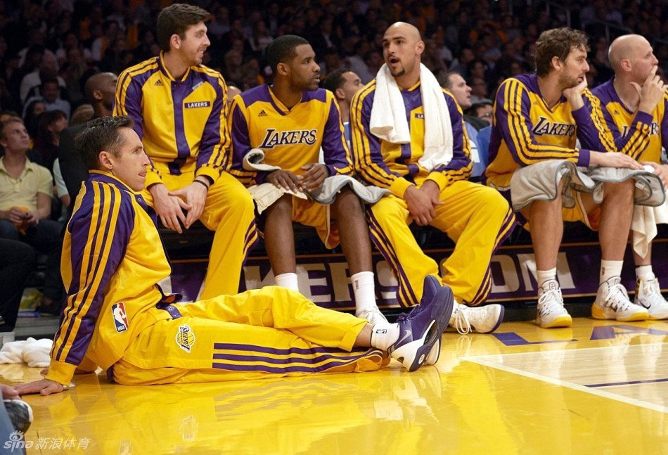 史蒂夫-纳什正式宣布退役