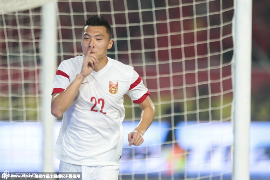 于大宝补时破门王大雷扑点 国足热身1-1突尼斯