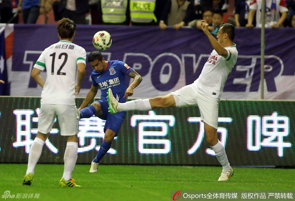 中超-莫雷诺惊天倒钩卡希尔首球 申花2-0绿城