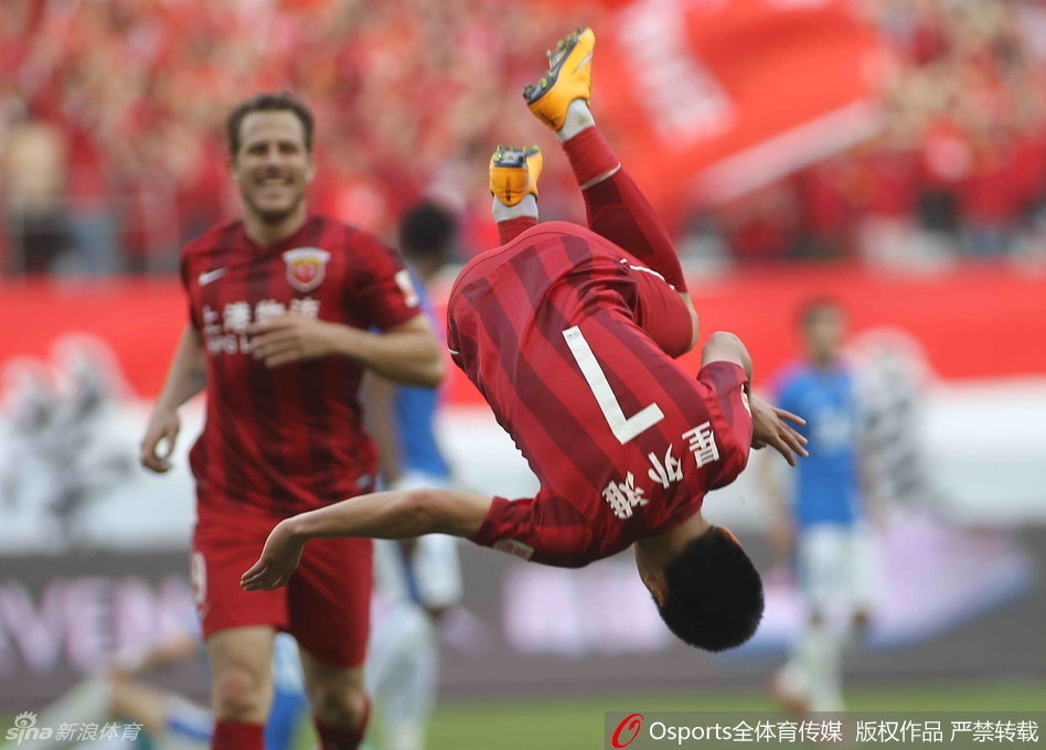 中超-武磊破荒孔卡策进球 上港3-0建业仍榜首