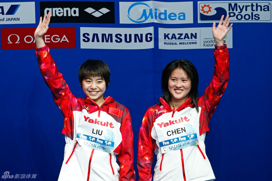 【C】陈若琳携刘蕙瑕卫冕跳水女双十米台 个人五连冠