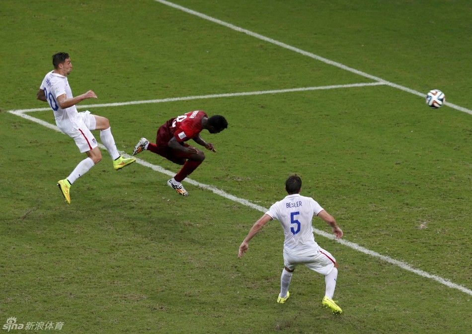 世界杯-C罗压哨助攻扳平球 葡萄牙2-2美国1分垫底