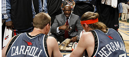 美媒体:费尔顿罚球致胜 易建联低迷雄鹿遭遇连败