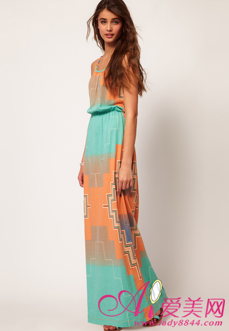 炎炎夏日穿什么 度假风长裙来救场,推荐盛夏养眼连衣裙