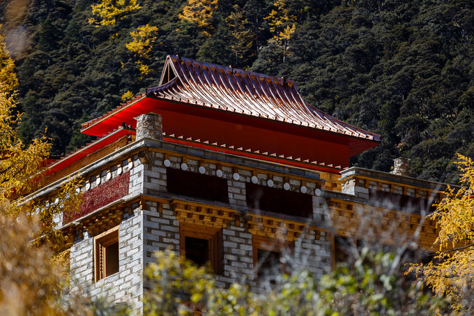 【转】稻城亚丁怎么去?四季景色有何不同?这篇攻略全告诉你