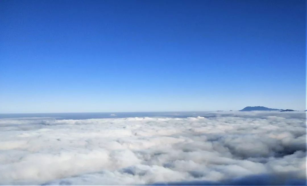 【转】初秋瓦屋山:邂逅日出和云海,感受无处安放的小激动~