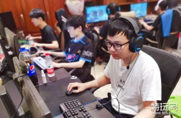 更改队名真有玄学?T1遭重创LNG成夏季大赢家