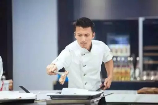 谢霆锋受认可成“米其林之友” 揭秘其perfect的美食人生