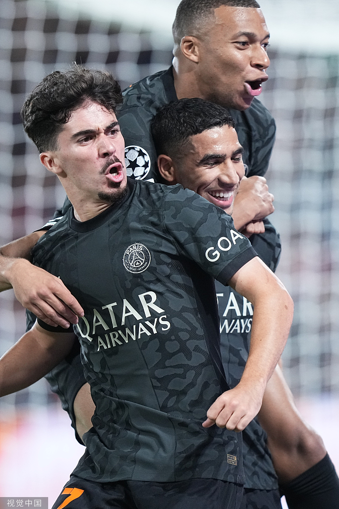 体坛联播|韩国男足亚运会9-0大胜,巴萨巴黎曼城欧冠取胜