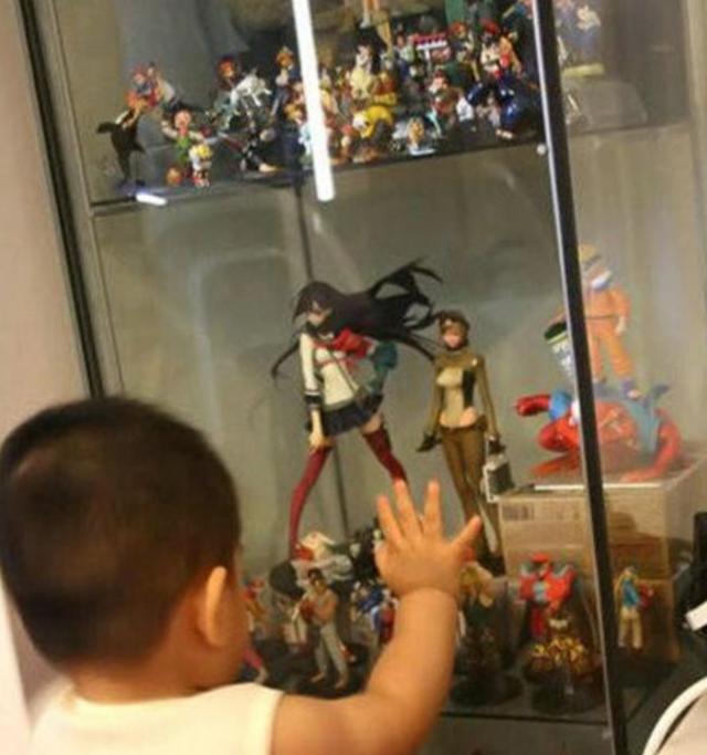 如何防止手办惨遭熊孩子毒手?这几招教你让熊孩子“做人”!