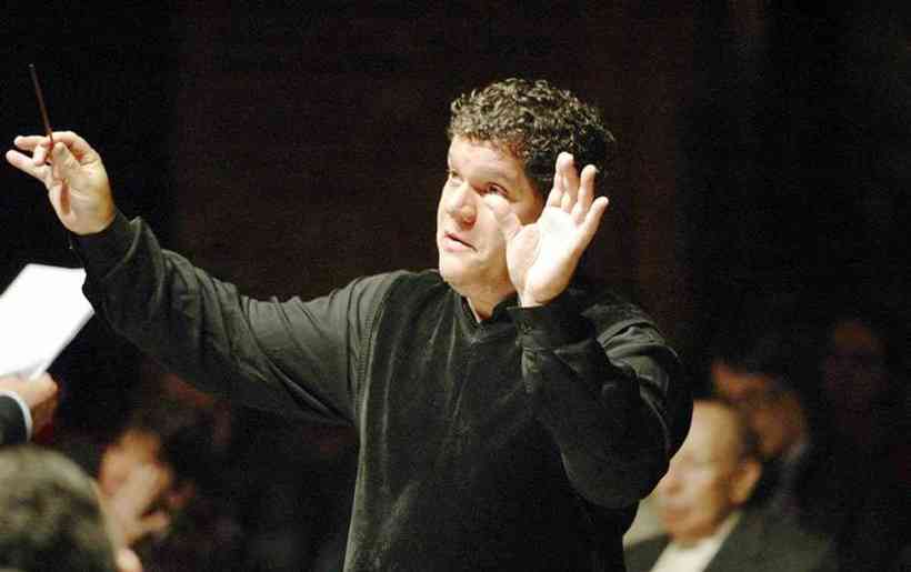 累计61位国外明星因新冠去世,最年轻者仅30岁