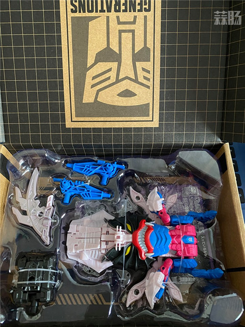 变形金刚世代精选海底狂魔狂咬诱杀发售 完整组合形态放出