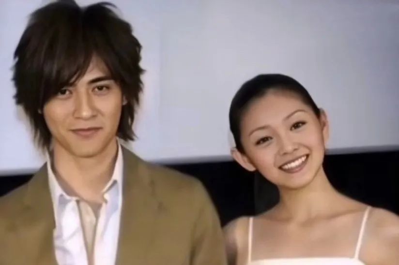 当你嗑的cp成真了……爽!