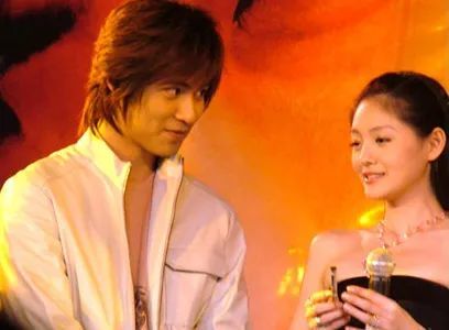 当你嗑的cp成真了……爽!