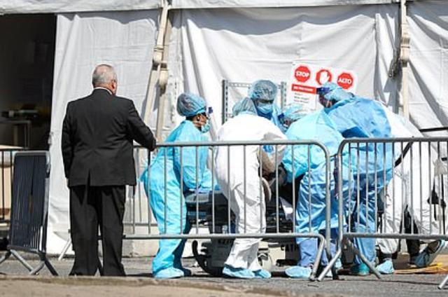 英国养老院老年人被曝遭抛弃,上千人感染病毒死去,但被掩盖