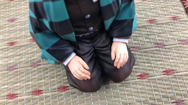 手办价格昂贵并非没有道理,看到放大后的画面,这钱花得可真值