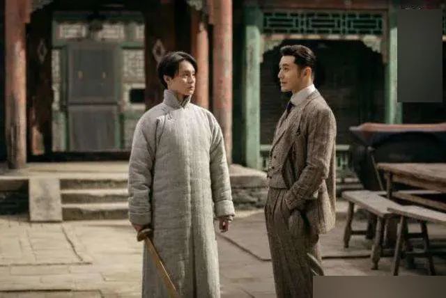 尹正发福成“姨太太”,潘粤明解锁“胖八一”,球球他们,别吃了!