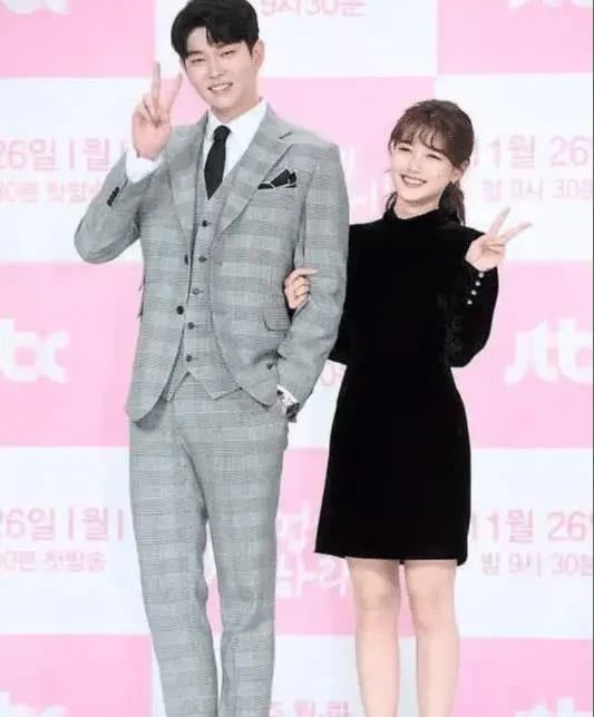 尹正发福成“姨太太”,潘粤明解锁“胖八一”,球球他们,别吃了!