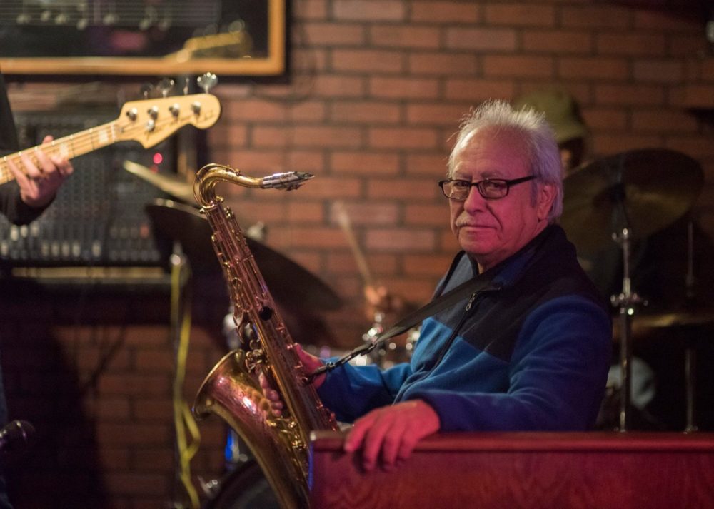 累计61位国外明星因新冠去世,最年轻者仅30岁