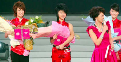 她有什么好哭的啊?