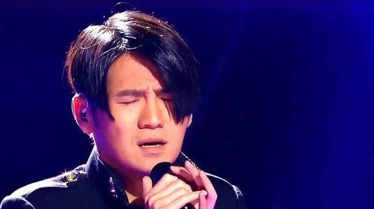 宋祖儿宋佳醉酒被拍,而他因酒后失态事业跌入谷底,这是醉后显原形吗?