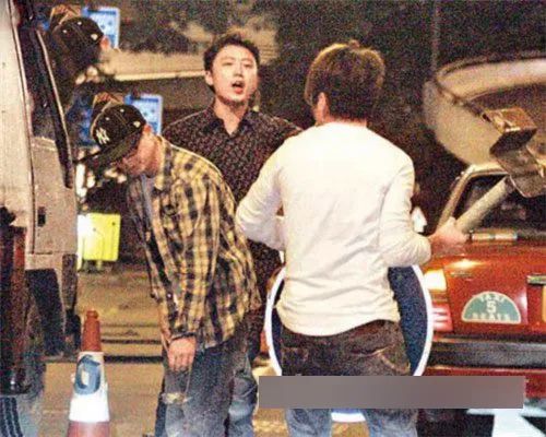 宋祖儿宋佳醉酒被拍,而他因酒后失态事业跌入谷底,这是醉后显原形吗?