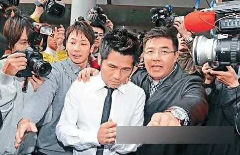 宋祖儿宋佳醉酒被拍,而他因酒后失态事业跌入谷底,这是醉后显原形吗?