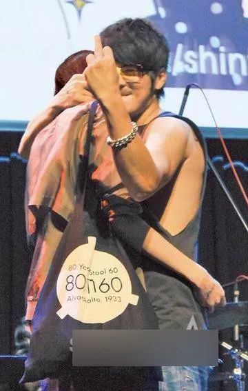 宋祖儿宋佳醉酒被拍,而他因酒后失态事业跌入谷底,这是醉后显原形吗?