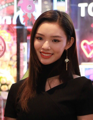 林允陈瑶脸型大变灵气全无,刘涛花300万找罪受,非要整一口假牙何必呢?