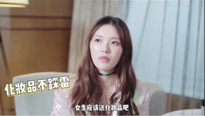 林允陈瑶脸型大变灵气全无,刘涛花300万找罪受,非要整一口假牙何必呢?