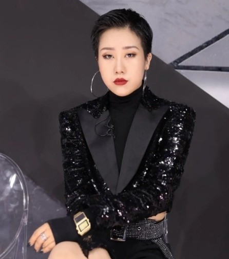 上官喜爱从第四掉出出道位,实力好却形象不佳,高颜值才配出道吗?