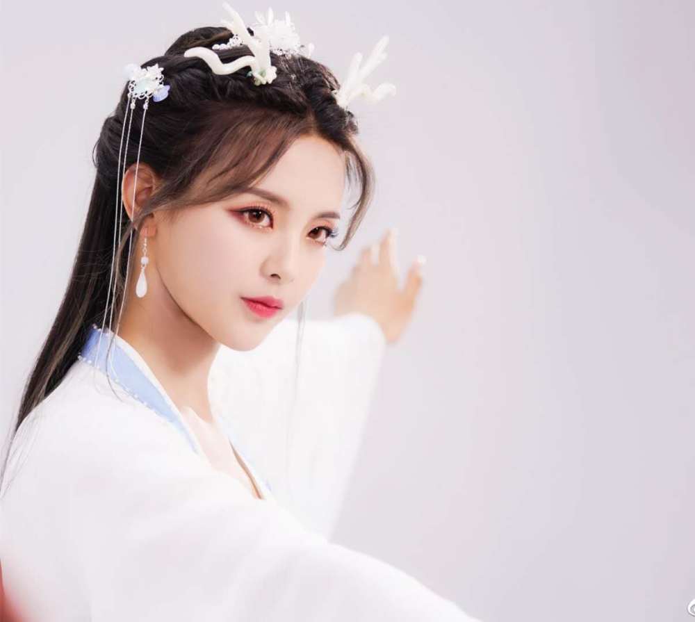 上官喜爱从第四掉出出道位,实力好却形象不佳,高颜值才配出道吗?