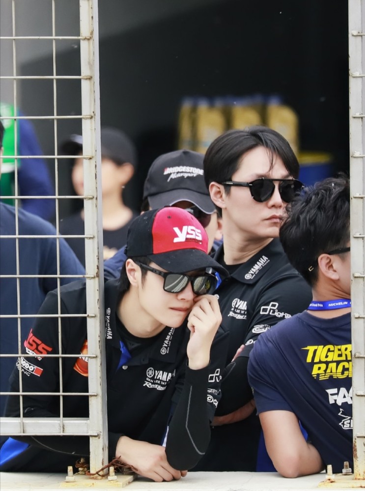 赛车手上线!车队官宣尹正王一博2020新赛季回归