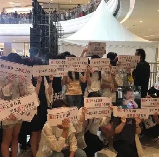 杨幂和魏大勋实锤来了!女顶流要是为爱掉粉,值得吗?